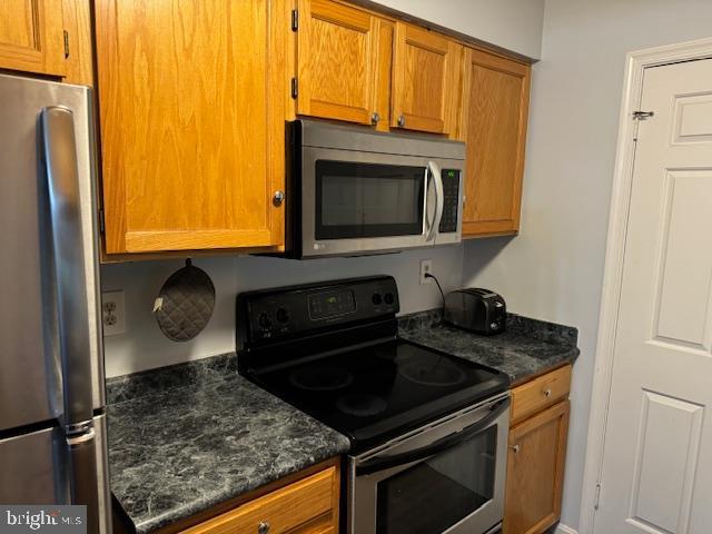 8604 SHADWELL DR #33, ALEXANDRIA, Virginia 22309, 2 Bedrooms Bedrooms, ,2 BathroomsBathrooms,Residential,For sale,8604 SHADWELL DR #33,VAFX2207278 MLS # VAFX2207278