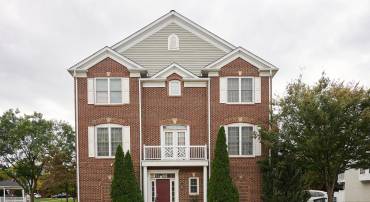 2471 WALNUT ROCKER LN, HERNDON, Virginia 20171, 4 Bedrooms Bedrooms, ,2 BathroomsBathrooms,Residential,For sale,2471 WALNUT ROCKER LN,VAFX2206746 MLS # VAFX2206746