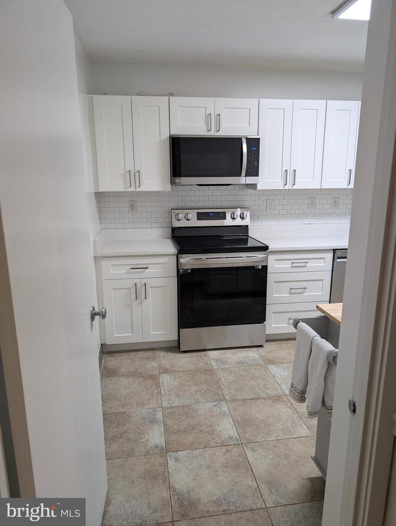 307 YOAKUM PKWY #203, ALEXANDRIA, Virginia 22304, 2 Bedrooms Bedrooms, 6 Rooms Rooms,2 BathroomsBathrooms,Residential,For sale,307 YOAKUM PKWY #203,VAAX2039034 MLS # VAAX2039034