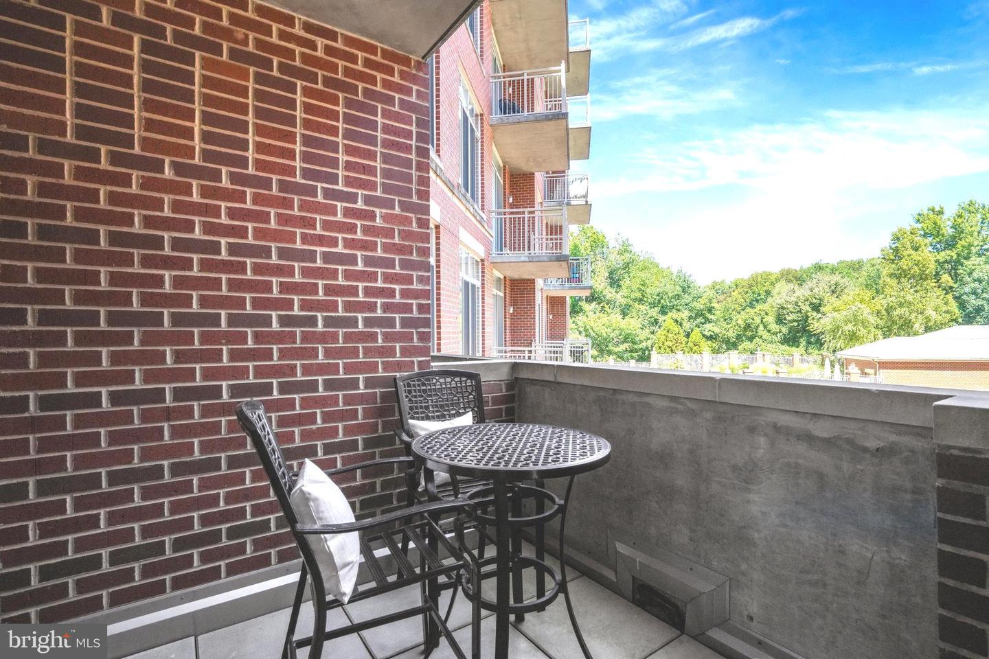 4490 MARKET COMMONS DR #201, FAIRFAX, Virginia 22033, 2 Bedrooms Bedrooms, ,2 BathroomsBathrooms,Residential,For sale,4490 MARKET COMMONS DR #201,VAFX2198908 MLS # VAFX2198908