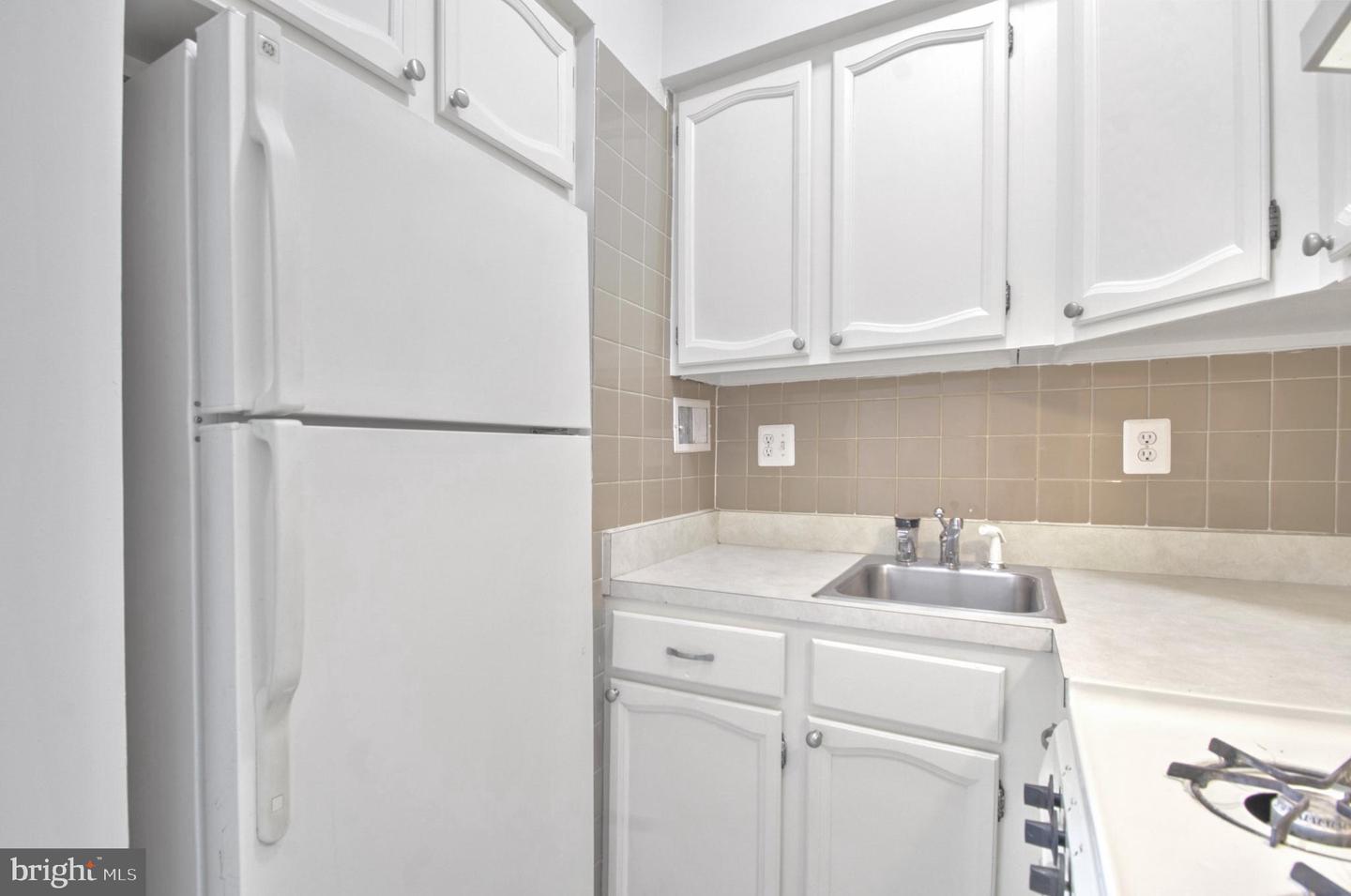 1727 MASSACHUSETTS AVE NW #704, WASHINGTON, District Of Columbia 20036, ,1 BathroomBathrooms,Residential,For sale,1727 MASSACHUSETTS AVE NW #704,DCDC2164696 MLS # DCDC2164696