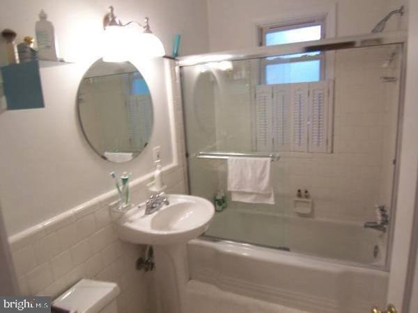 4004 BEECHER ST NW #302, WASHINGTON, District Of Columbia 20007, 1 Bedroom Bedrooms, ,1 BathroomBathrooms,Residential,For sale,4004 BEECHER ST NW #302,DCDC2164798 MLS # DCDC2164798