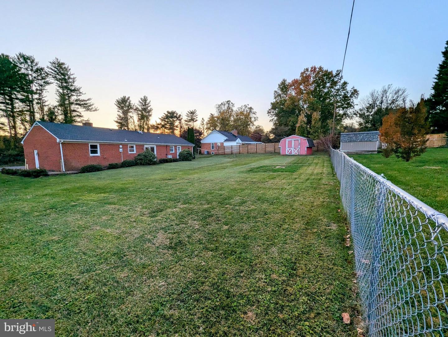 7196 AIRLIE RD, WARRENTON, Virginia 20187, 3 Bedrooms Bedrooms, 7 Rooms Rooms,2 BathroomsBathrooms,Residential,For sale,7196 AIRLIE RD,VAFQ2014338 MLS # VAFQ2014338