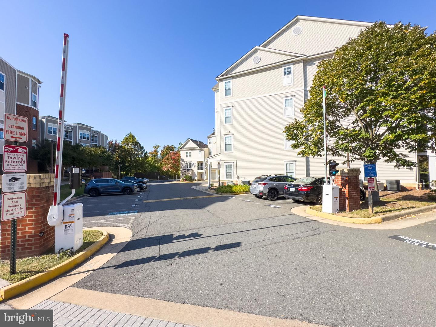 11350 ARISTOTLE DR #7-302, FAIRFAX, Virginia 22030, 1 Bedroom Bedrooms, ,1 BathroomBathrooms,Residential,For sale,11350 ARISTOTLE DR #7-302,VAFX2207352 MLS # VAFX2207352