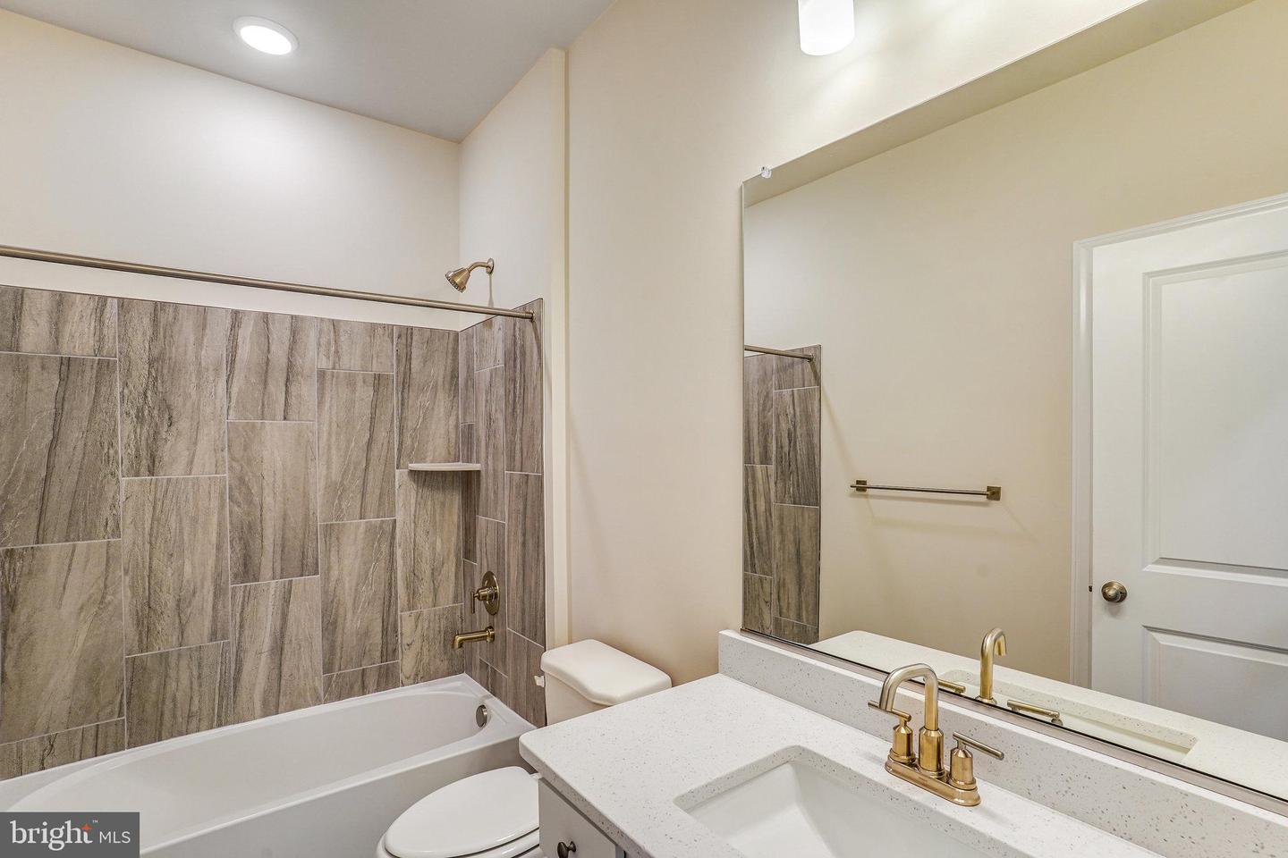 2924 WAHOO WAY #LOT 100, ALEXANDRIA, Virginia 22306, 5 Bedrooms Bedrooms, ,4 BathroomsBathrooms,Residential,For sale,2924 WAHOO WAY #LOT 100,VAFX2192634 MLS # VAFX2192634