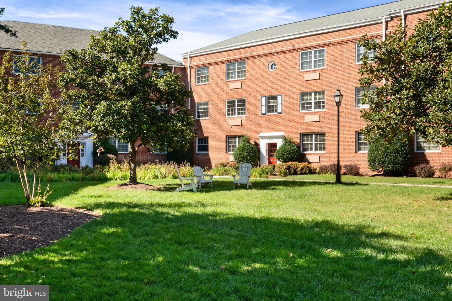 1710 W ABINGDON DR #102, ALEXANDRIA, Virginia 22314, 1 Bedroom Bedrooms, 4 Rooms Rooms,1 BathroomBathrooms,Residential,For sale,1710 W ABINGDON DR #102,VAAX2037782 MLS # VAAX2037782