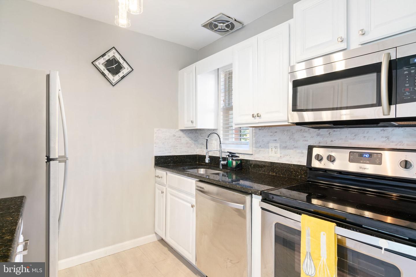 1710 W ABINGDON DR #102, ALEXANDRIA, Virginia 22314, 1 Bedroom Bedrooms, 4 Rooms Rooms,1 BathroomBathrooms,Residential,For sale,1710 W ABINGDON DR #102,VAAX2037782 MLS # VAAX2037782