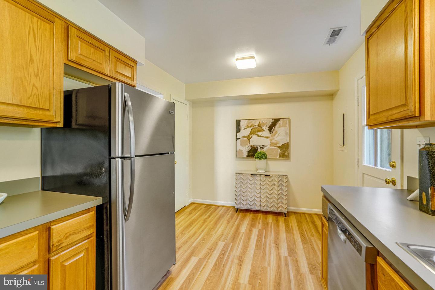 202 LAVERNE AVE, ALEXANDRIA, Virginia 22305, 2 Bedrooms Bedrooms, ,2 BathroomsBathrooms,Residential,For sale,202 LAVERNE AVE,VAAX2038662 MLS # VAAX2038662