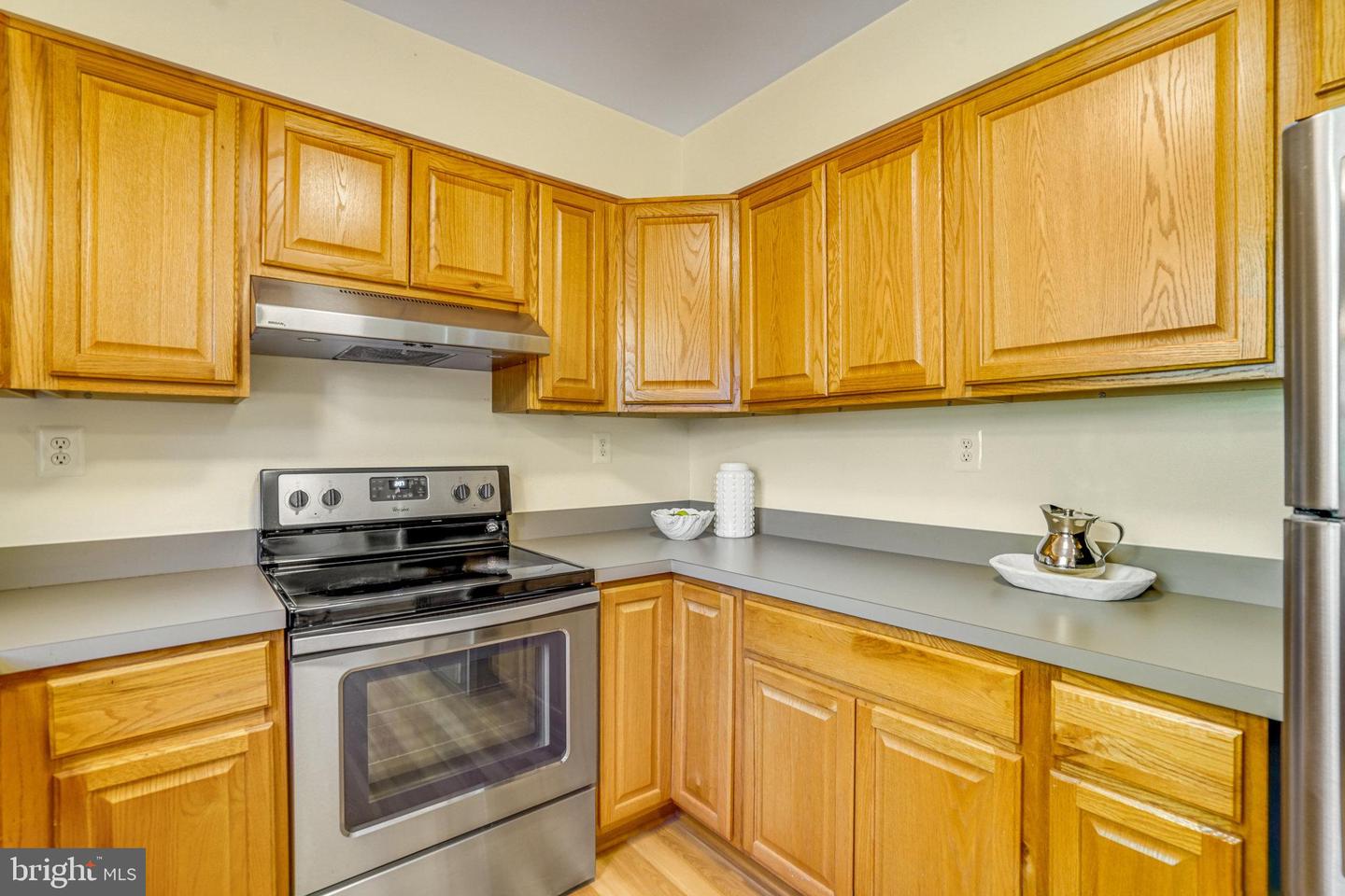 202 LAVERNE AVE, ALEXANDRIA, Virginia 22305, 2 Bedrooms Bedrooms, ,2 BathroomsBathrooms,Residential,For sale,202 LAVERNE AVE,VAAX2038662 MLS # VAAX2038662