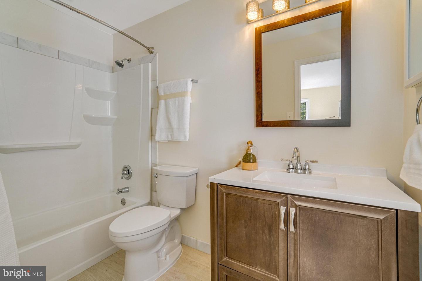 202 LAVERNE AVE, ALEXANDRIA, Virginia 22305, 2 Bedrooms Bedrooms, ,2 BathroomsBathrooms,Residential,For sale,202 LAVERNE AVE,VAAX2038662 MLS # VAAX2038662