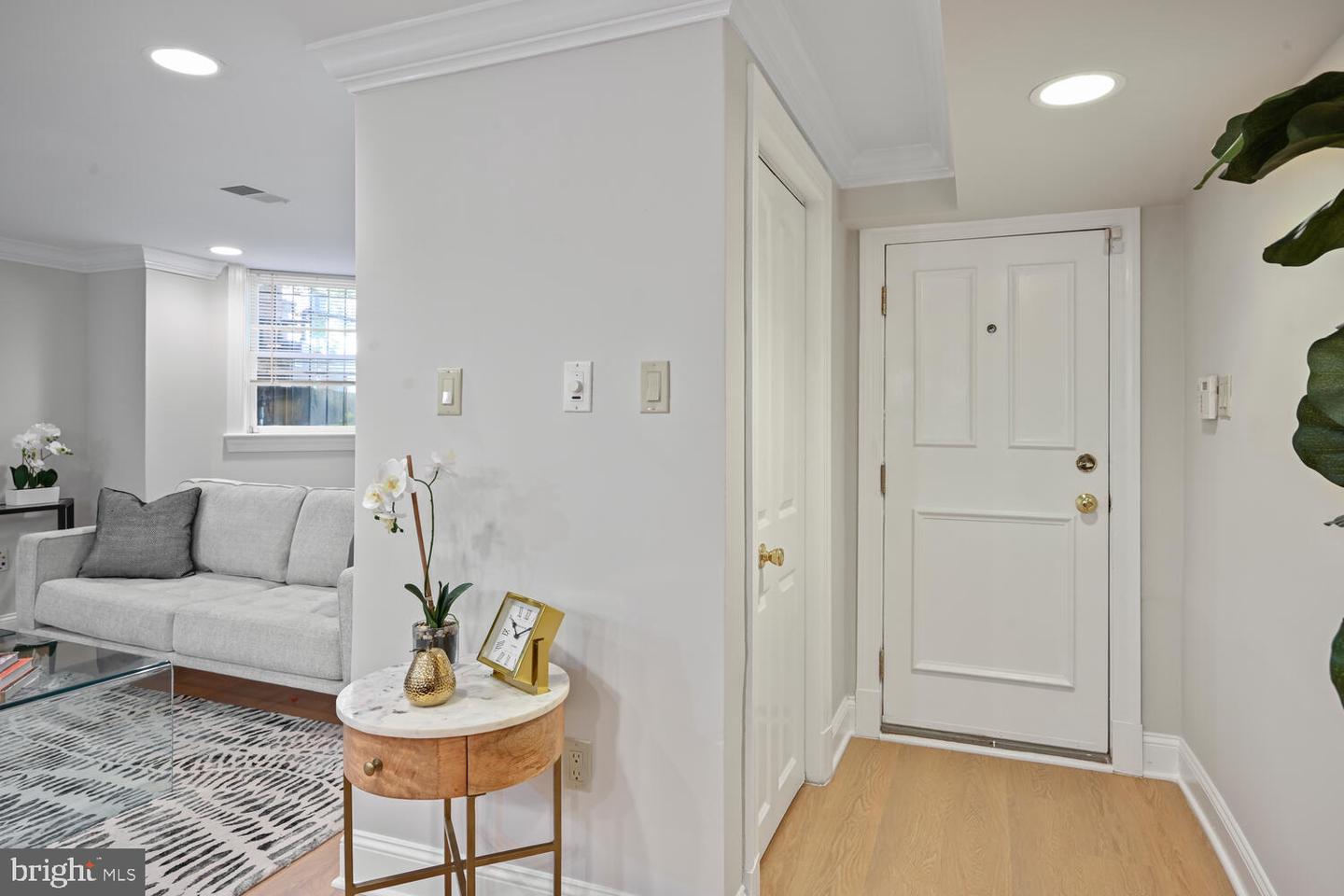 1832 CALVERT ST NW #1, WASHINGTON, District Of Columbia 20009, 1 Bedroom Bedrooms, ,1 BathroomBathrooms,Residential,For sale,1832 CALVERT ST NW #1,DCDC2163922 MLS # DCDC2163922