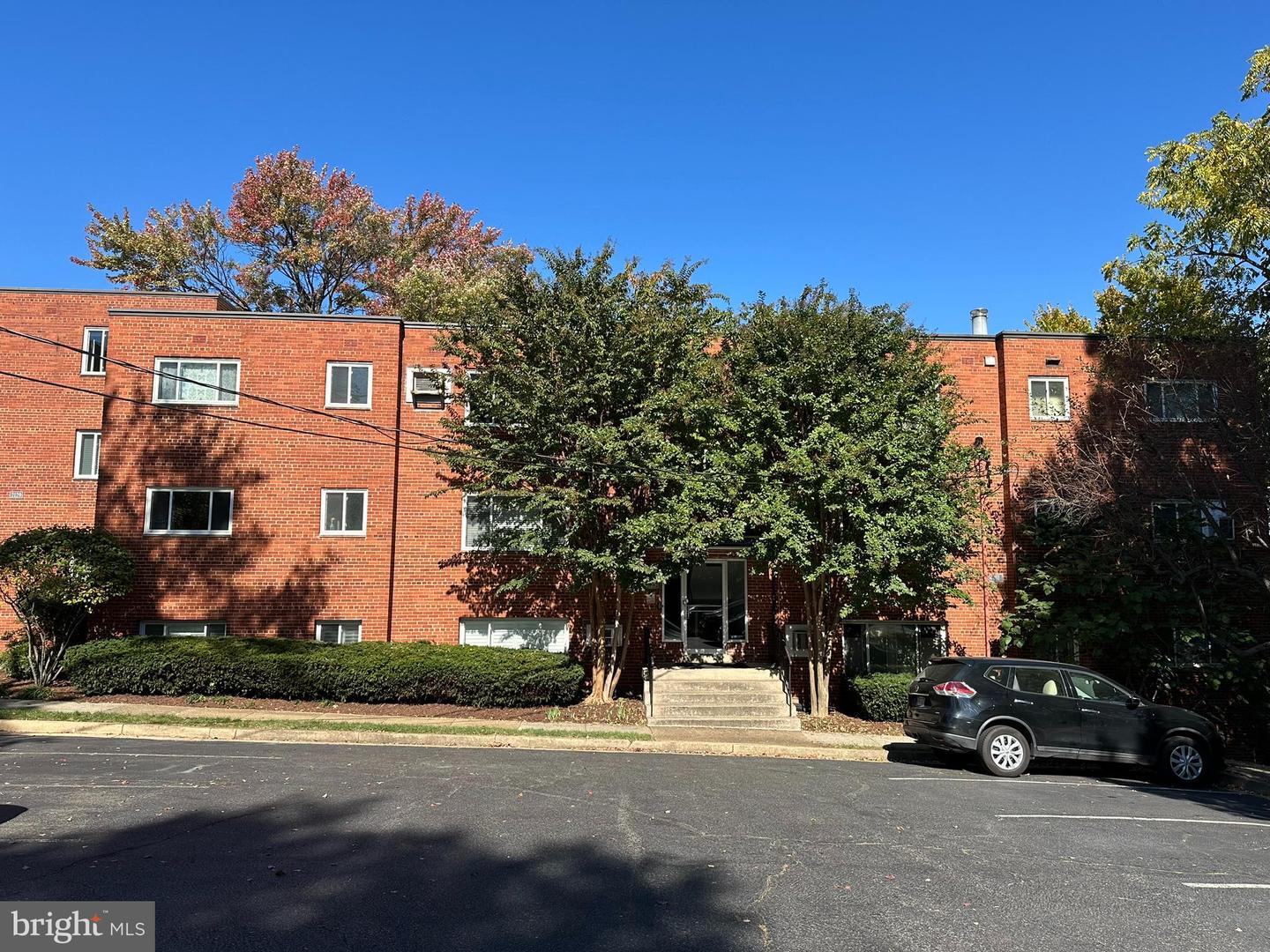 2125 19TH ST N #7, ARLINGTON, Virginia 22201, 2 Bedrooms Bedrooms, ,1 BathroomBathrooms,Residential,For sale,2125 19TH ST N #7,VAAR2050000 MLS # VAAR2050000