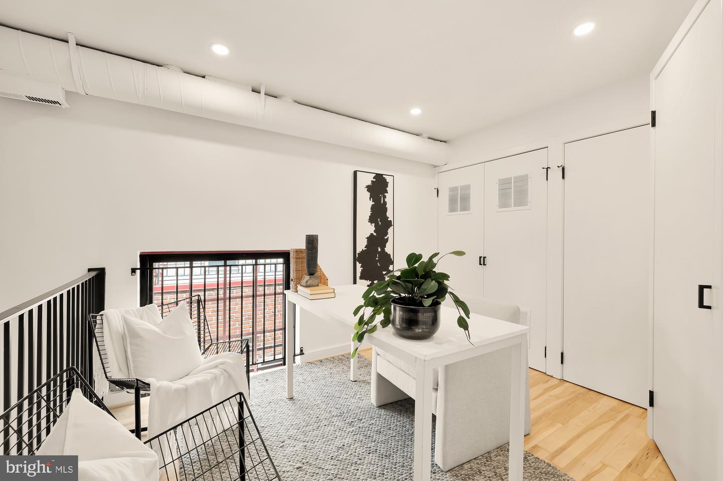 1426 RHODE ISLAND AVE NW #D, WASHINGTON, District Of Columbia 20005, 3 Bedrooms Bedrooms, ,3 BathroomsBathrooms,Residential,For sale,1426 RHODE ISLAND AVE NW #D,DCDC2165820 MLS # DCDC2165820