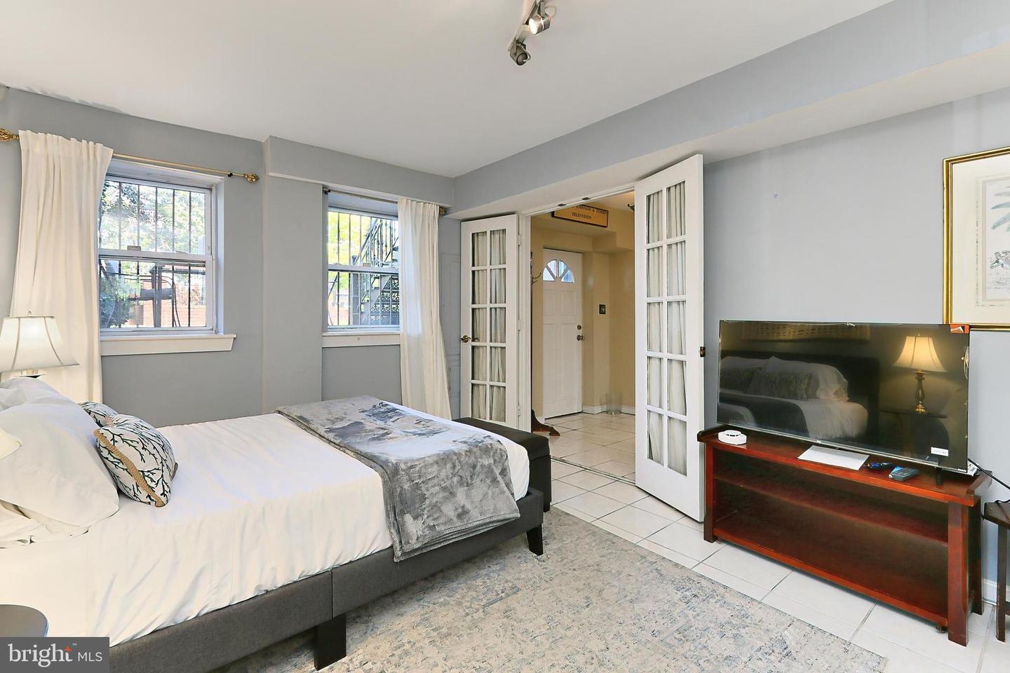 830 12TH ST NE, WASHINGTON, District Of Columbia 20002, 4 Bedrooms Bedrooms, ,2 BathroomsBathrooms,Residential,For sale,830 12TH ST NE,DCDC2165796 MLS # DCDC2165796