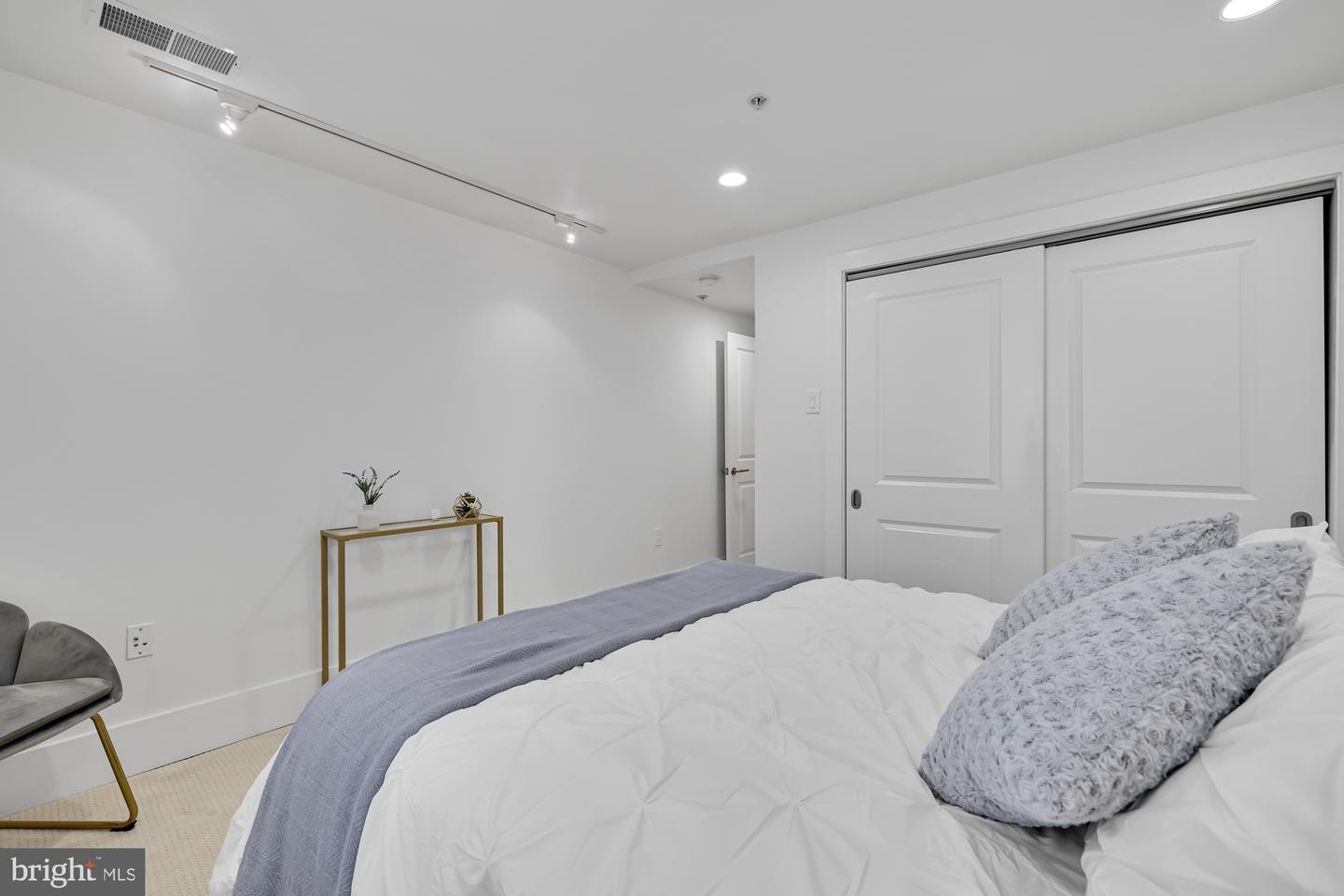 2818 CONNECTICUT AVE NW #11, WASHINGTON, District Of Columbia 20008, 1 Bedroom Bedrooms, ,1 BathroomBathrooms,Residential,For sale,2818 CONNECTICUT AVE NW #11,DCDC2166012 MLS # DCDC2166012