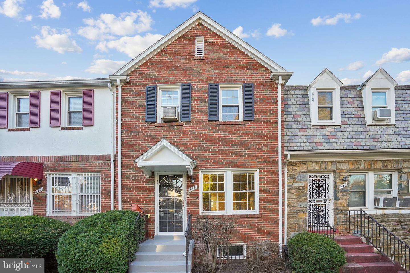 814 20TH ST NE, WASHINGTON, District Of Columbia 20002, 3 Bedrooms Bedrooms, ,1 BathroomBathrooms,Residential,For sale,814 20TH ST NE,DCDC2154560 MLS # DCDC2154560