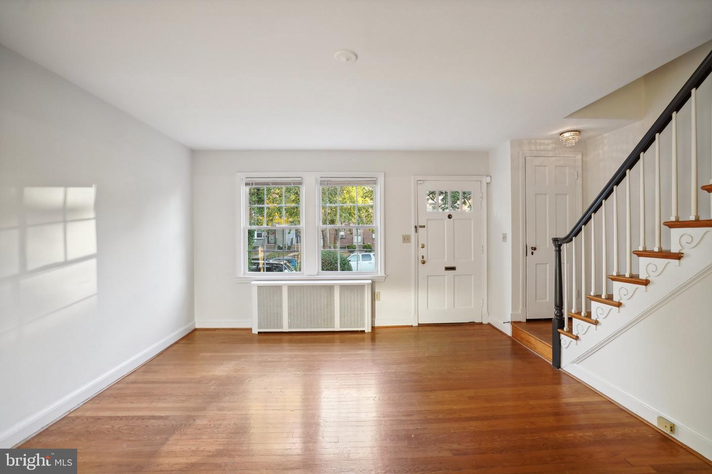 814 20TH ST NE, WASHINGTON, District Of Columbia 20002, 3 Bedrooms Bedrooms, ,1 BathroomBathrooms,Residential,For sale,814 20TH ST NE,DCDC2154560 MLS # DCDC2154560