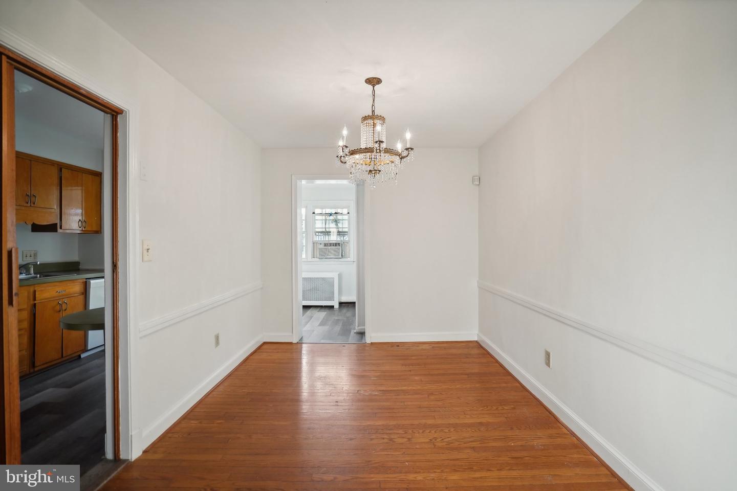 814 20TH ST NE, WASHINGTON, District Of Columbia 20002, 3 Bedrooms Bedrooms, ,1 BathroomBathrooms,Residential,For sale,814 20TH ST NE,DCDC2154560 MLS # DCDC2154560