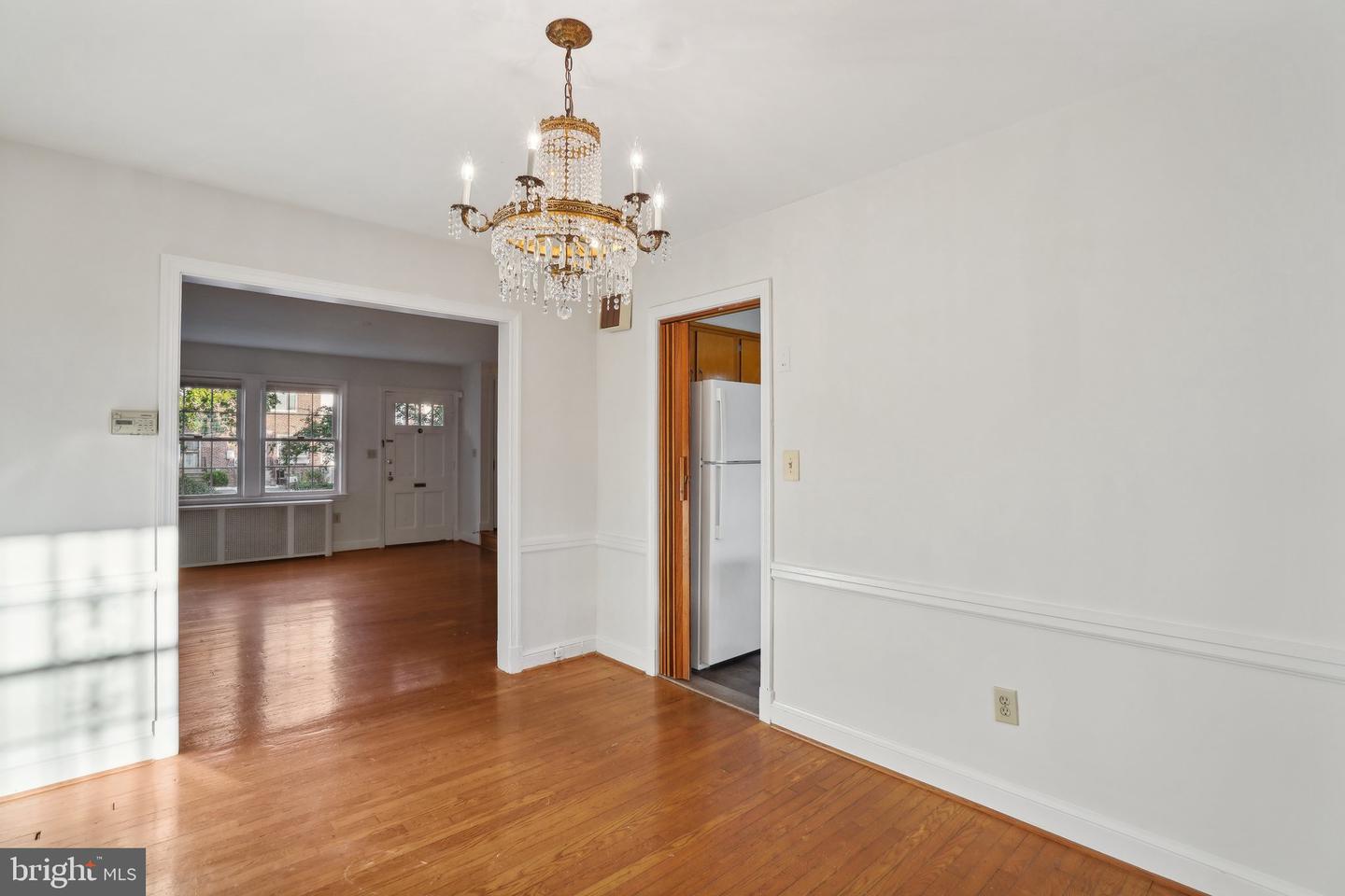 814 20TH ST NE, WASHINGTON, District Of Columbia 20002, 3 Bedrooms Bedrooms, ,1 BathroomBathrooms,Residential,For sale,814 20TH ST NE,DCDC2154560 MLS # DCDC2154560