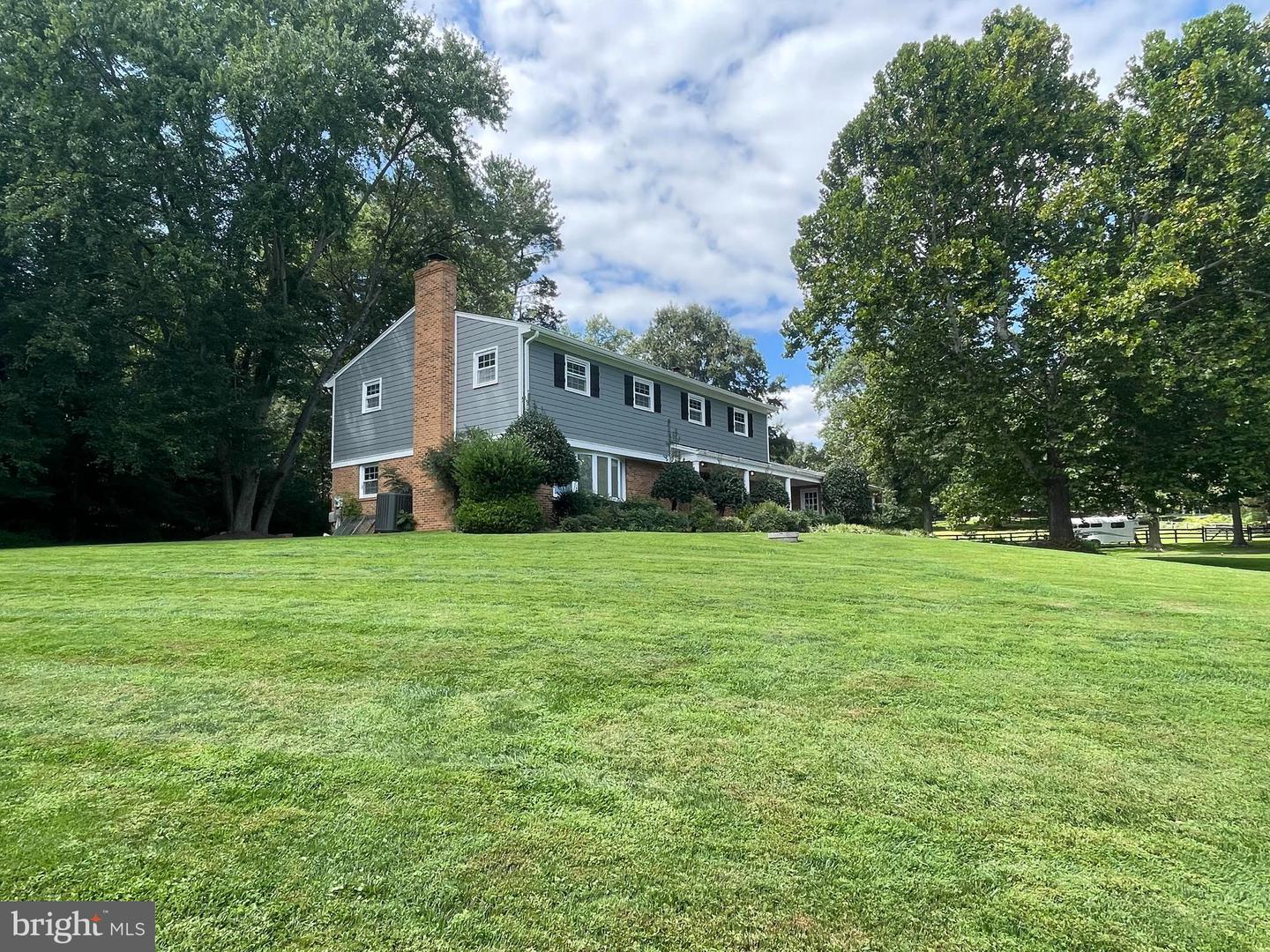 3008 FOX DEN LN, OAKTON, Virginia 22124, 4 Bedrooms Bedrooms, ,4 BathroomsBathrooms,Residential,For sale,3008 FOX DEN LN,VAFX2198860 MLS # VAFX2198860