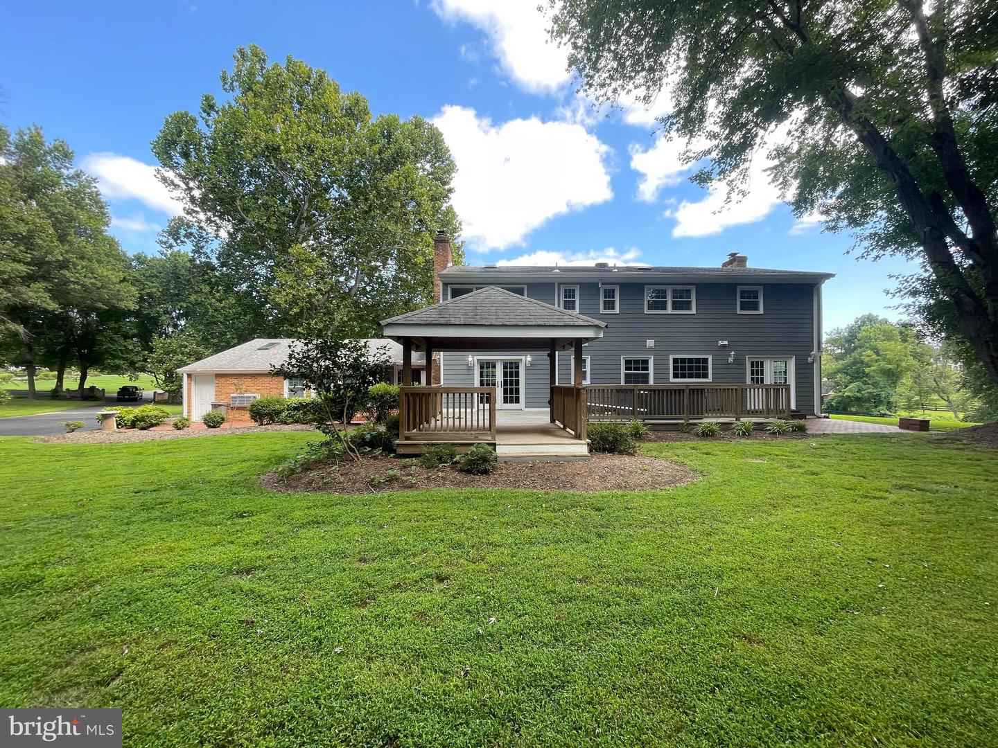 3008 FOX DEN LN, OAKTON, Virginia 22124, 4 Bedrooms Bedrooms, ,4 BathroomsBathrooms,Residential,For sale,3008 FOX DEN LN,VAFX2198860 MLS # VAFX2198860