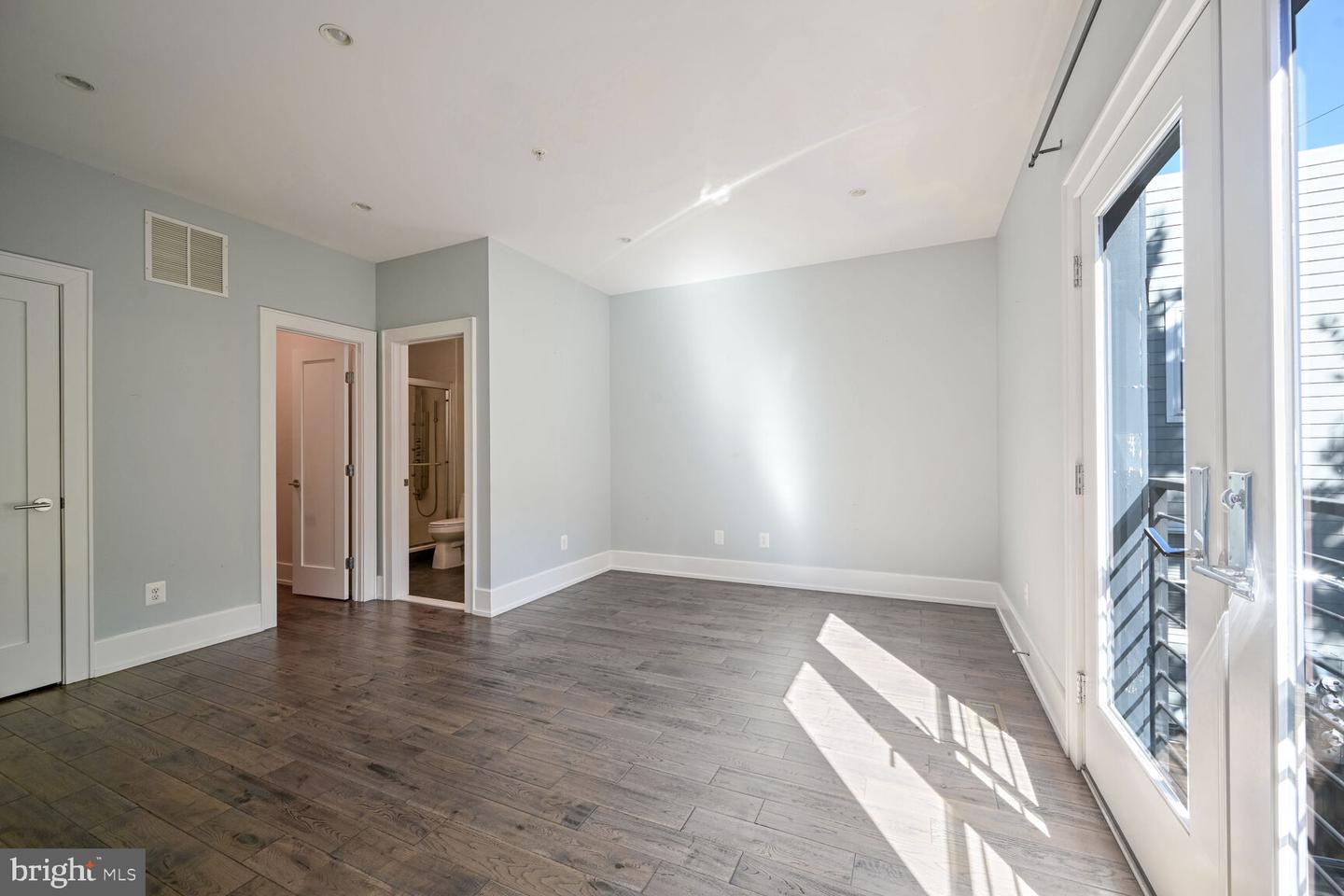 4313 NEW HAMPSHIRE AVE NW #1, WASHINGTON, District Of Columbia 20011, 2 Bedrooms Bedrooms, ,2 BathroomsBathrooms,Residential,For sale,4313 NEW HAMPSHIRE AVE NW #1,DCDC2157542 MLS # DCDC2157542