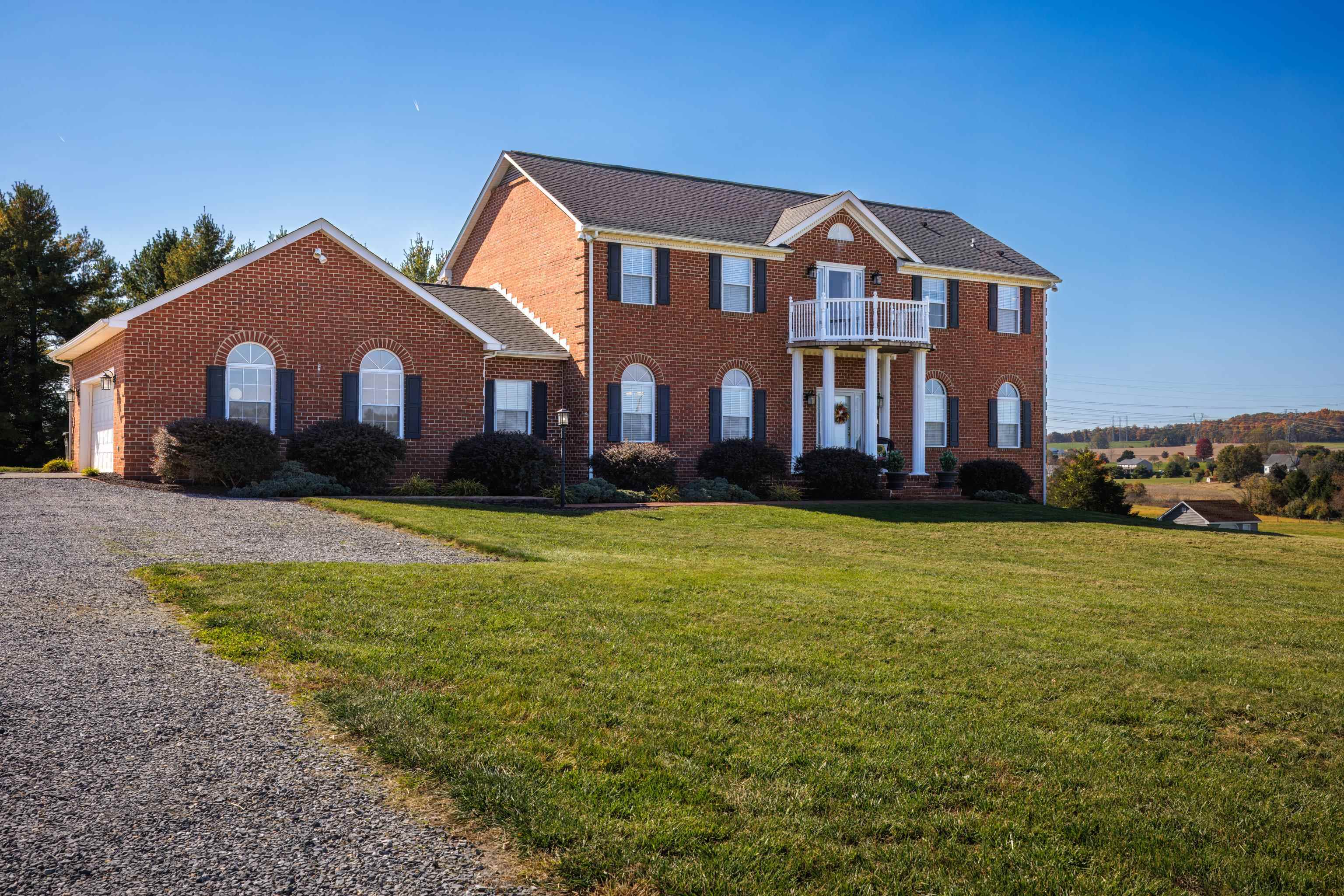 731 OAK GROVE CHURCH RD, WAYNESBORO, Virginia 22980, 4 Bedrooms Bedrooms, ,3 BathroomsBathrooms,Residential,SOLID BRICK CONSTRUCTION,731 OAK GROVE CHURCH RD,658193 MLS # 658193