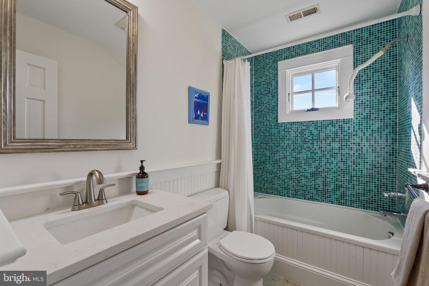 2409 DAVIS AVE, ALEXANDRIA, Virginia 22302, 5 Bedrooms Bedrooms, ,2 BathroomsBathrooms,Residential,For sale,2409 DAVIS AVE,VAAX2037772 MLS # VAAX2037772