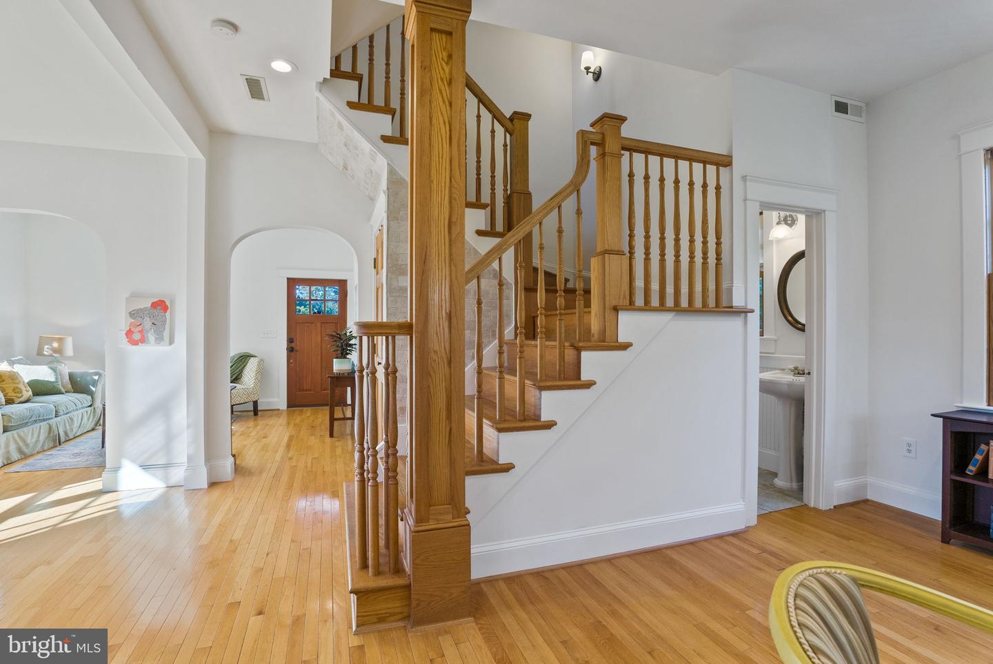 2409 DAVIS AVE, ALEXANDRIA, Virginia 22302, 5 Bedrooms Bedrooms, ,2 BathroomsBathrooms,Residential,For sale,2409 DAVIS AVE,VAAX2037772 MLS # VAAX2037772