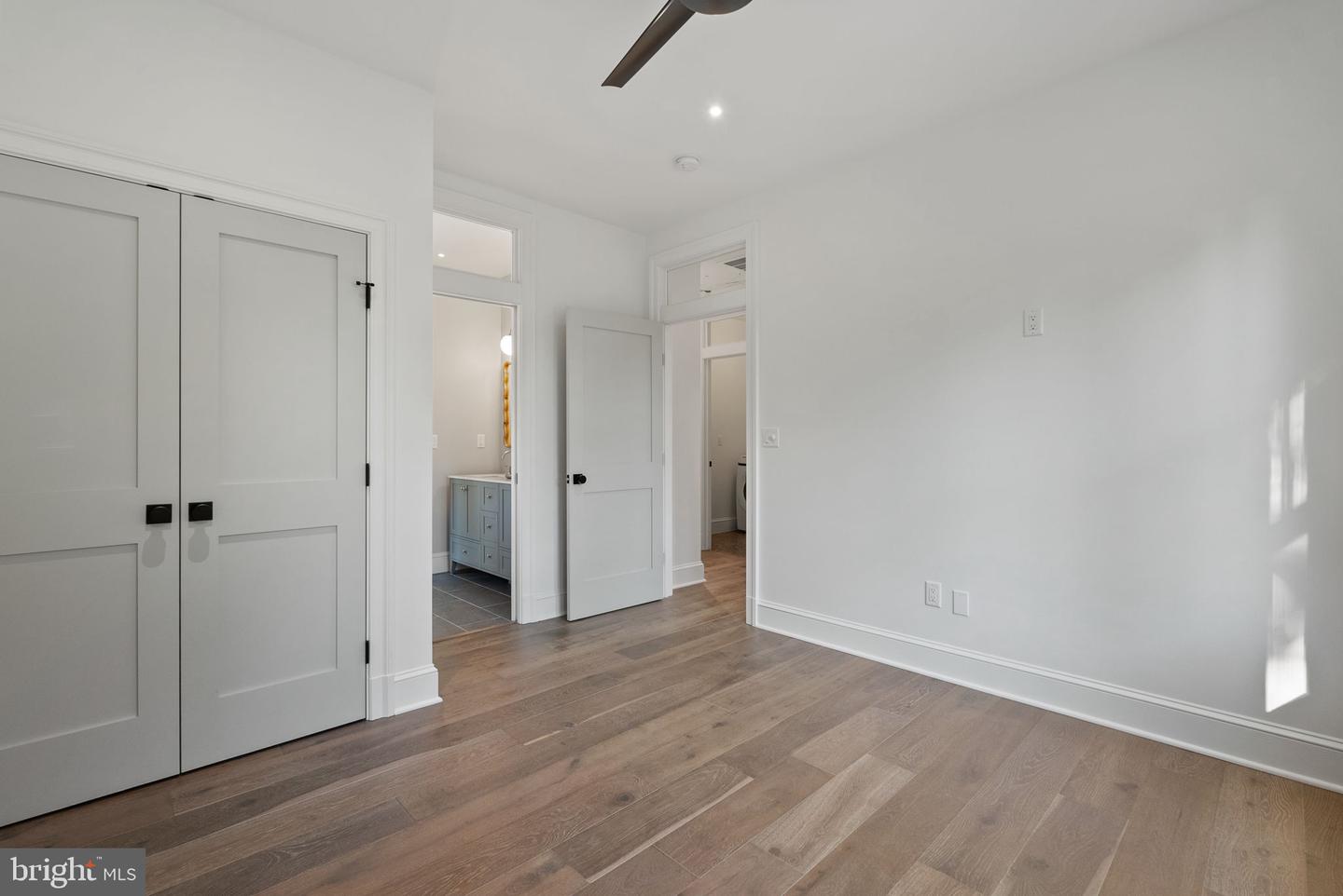 11 W MAPLE ST, ALEXANDRIA, Virginia 22301, 6 Bedrooms Bedrooms, ,5 BathroomsBathrooms,Residential,For sale,11 W MAPLE ST,VAAX2037800 MLS # VAAX2037800