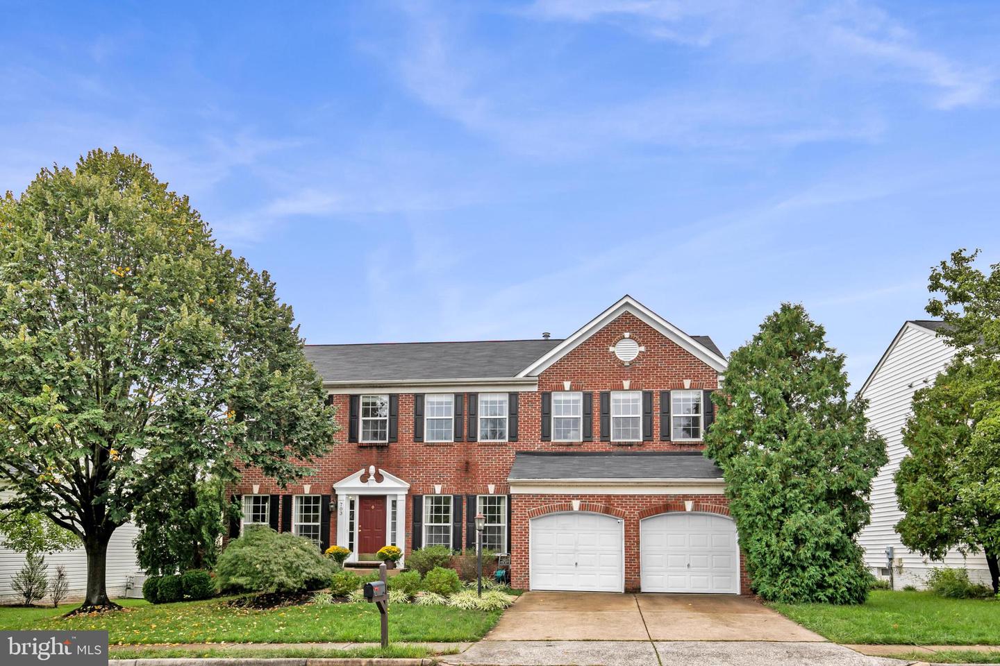 703 EMERALD HILL DR NE, LEESBURG, Virginia 20176, 4 Bedrooms Bedrooms, ,3 BathroomsBathrooms,Residential,For sale,703 EMERALD HILL DR NE,VALO2080054 MLS # VALO2080054