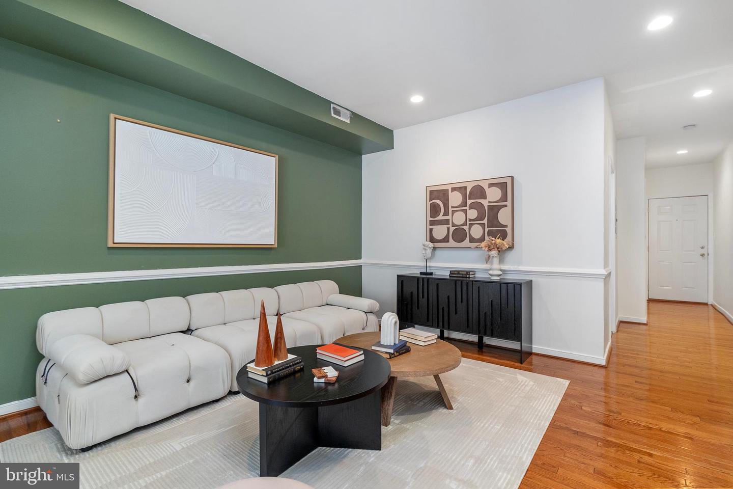 1609 ISHERWOOD ST NE #2, WASHINGTON, District Of Columbia 20002, 1 Bedroom Bedrooms, ,1 BathroomBathrooms,Residential,For sale,1609 ISHERWOOD ST NE #2,DCDC2163392 MLS # DCDC2163392