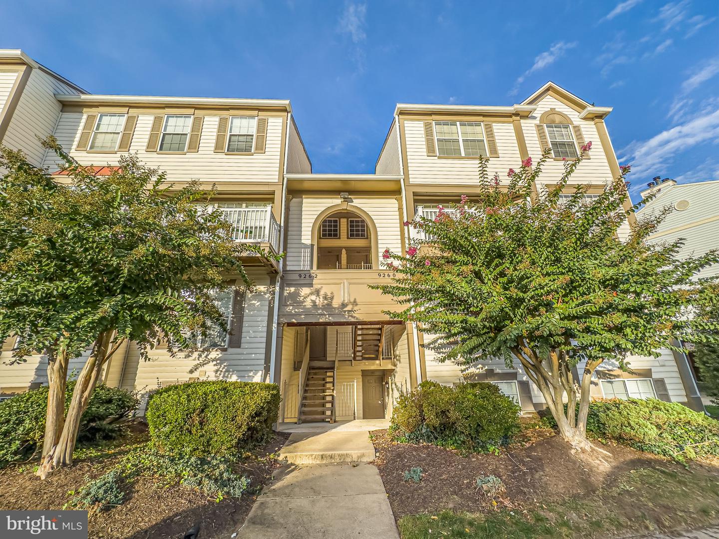 9260 CARDINAL FOREST LN #302, LORTON, Virginia 22079, 2 Bedrooms Bedrooms, ,2 BathroomsBathrooms,Residential,For sale,9260 CARDINAL FOREST LN #302,VAFX2206216 MLS # VAFX2206216