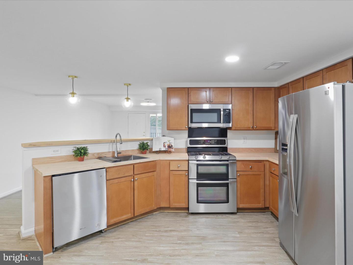 1605-A N VAN DORN ST, ALEXANDRIA, Virginia 22304, 1 Bedroom Bedrooms, ,1 BathroomBathrooms,Residential,For sale,1605-A N VAN DORN ST,VAAX2039002 MLS # VAAX2039002