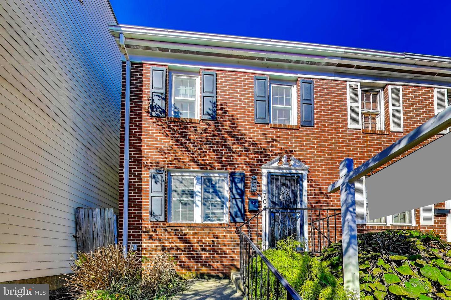 704 N PATRICK ST, ALEXANDRIA, Virginia 22314, 3 Bedrooms Bedrooms, ,2 BathroomsBathrooms,Residential,For sale,704 N PATRICK ST,VAAX2039048 MLS # VAAX2039048