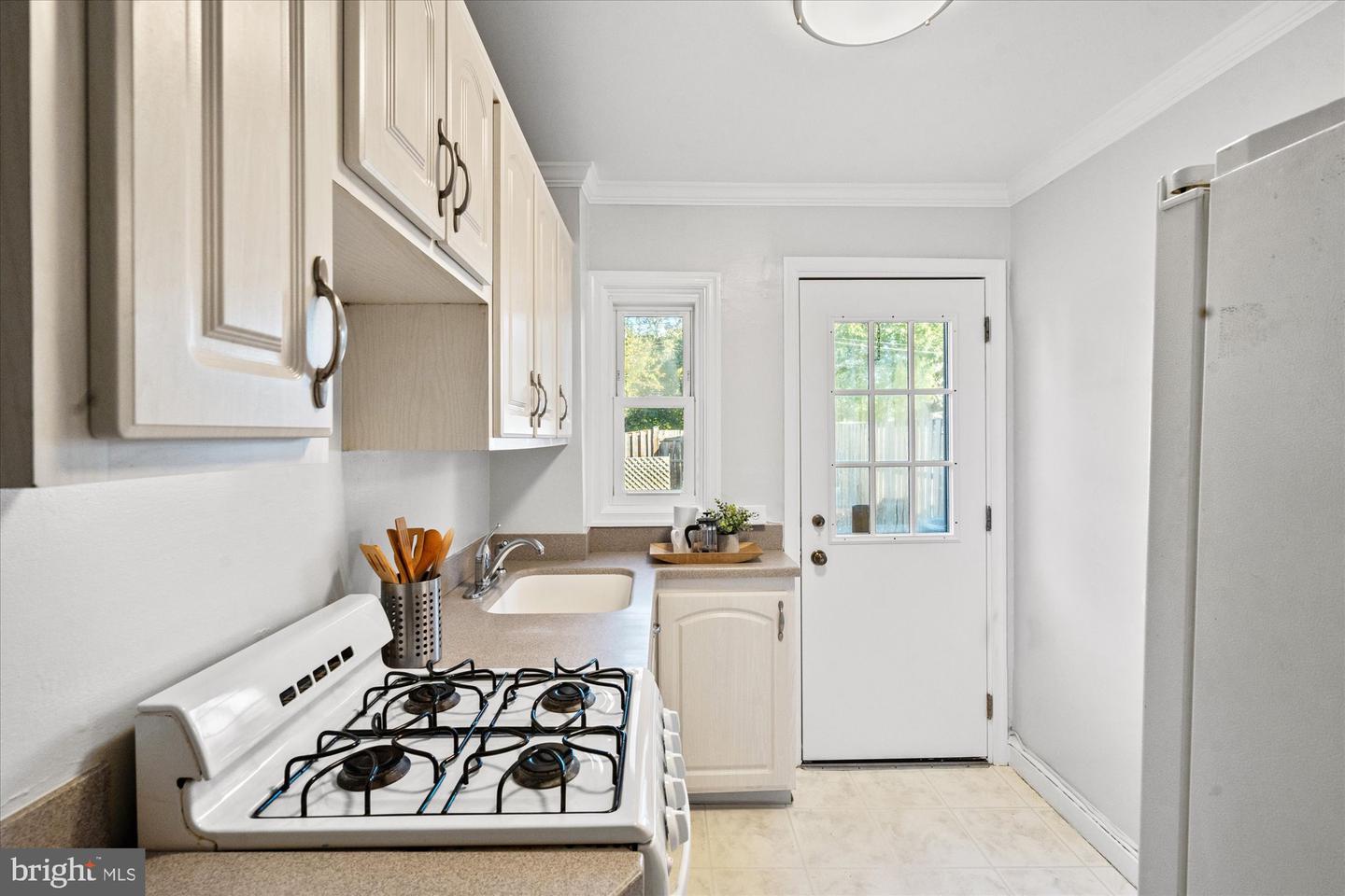 1309 ORONOCO ST, ALEXANDRIA, Virginia 22314, 2 Bedrooms Bedrooms, ,1 BathroomBathrooms,Residential,For sale,1309 ORONOCO ST,VAAX2039056 MLS # VAAX2039056