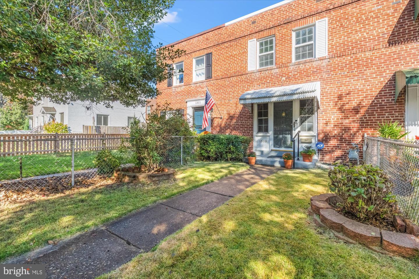 1309 ORONOCO ST, ALEXANDRIA, Virginia 22314, 2 Bedrooms Bedrooms, ,1 BathroomBathrooms,Residential,For sale,1309 ORONOCO ST,VAAX2039056 MLS # VAAX2039056