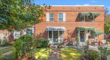 1309 ORONOCO ST, ALEXANDRIA, Virginia 22314, 2 Bedrooms Bedrooms, ,1 BathroomBathrooms,Residential,For sale,1309 ORONOCO ST,VAAX2039056 MLS # VAAX2039056