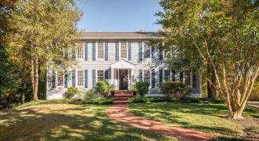 900 CLIFTON DR, ALEXANDRIA, Virginia 22308, 5 Bedrooms Bedrooms, ,4 BathroomsBathrooms,Residential,For sale,900 CLIFTON DR,VAFX2207376 MLS # VAFX2207376