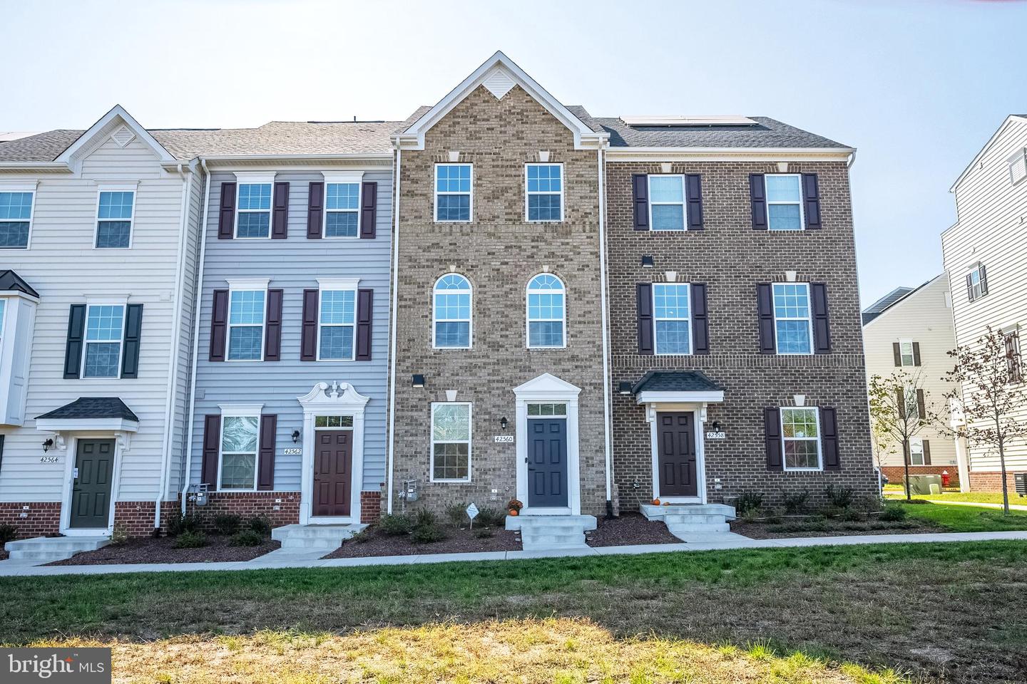 42560 ANTONIA TER, STERLING, Virginia 20166, 3 Bedrooms Bedrooms, ,4 BathroomsBathrooms,Residential,For sale,42560 ANTONIA TER,VALO2082512 MLS # VALO2082512