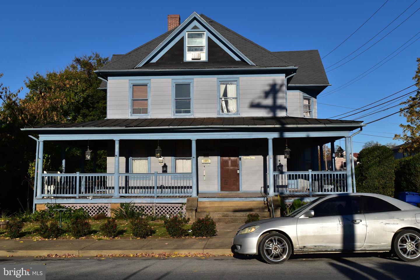 203 CHESTER ST, FRONT ROYAL, Virginia 22630, 3 Bedrooms Bedrooms, ,2 BathroomsBathrooms,Residential,For sale,203 CHESTER ST,VAWR2009494 MLS # VAWR2009494