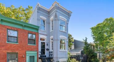 124 6TH ST SE, WASHINGTON, District Of Columbia 20003, 3 Bedrooms Bedrooms, ,2 BathroomsBathrooms,Residential,For sale,124 6TH ST SE,DCDC2166054 MLS # DCDC2166054