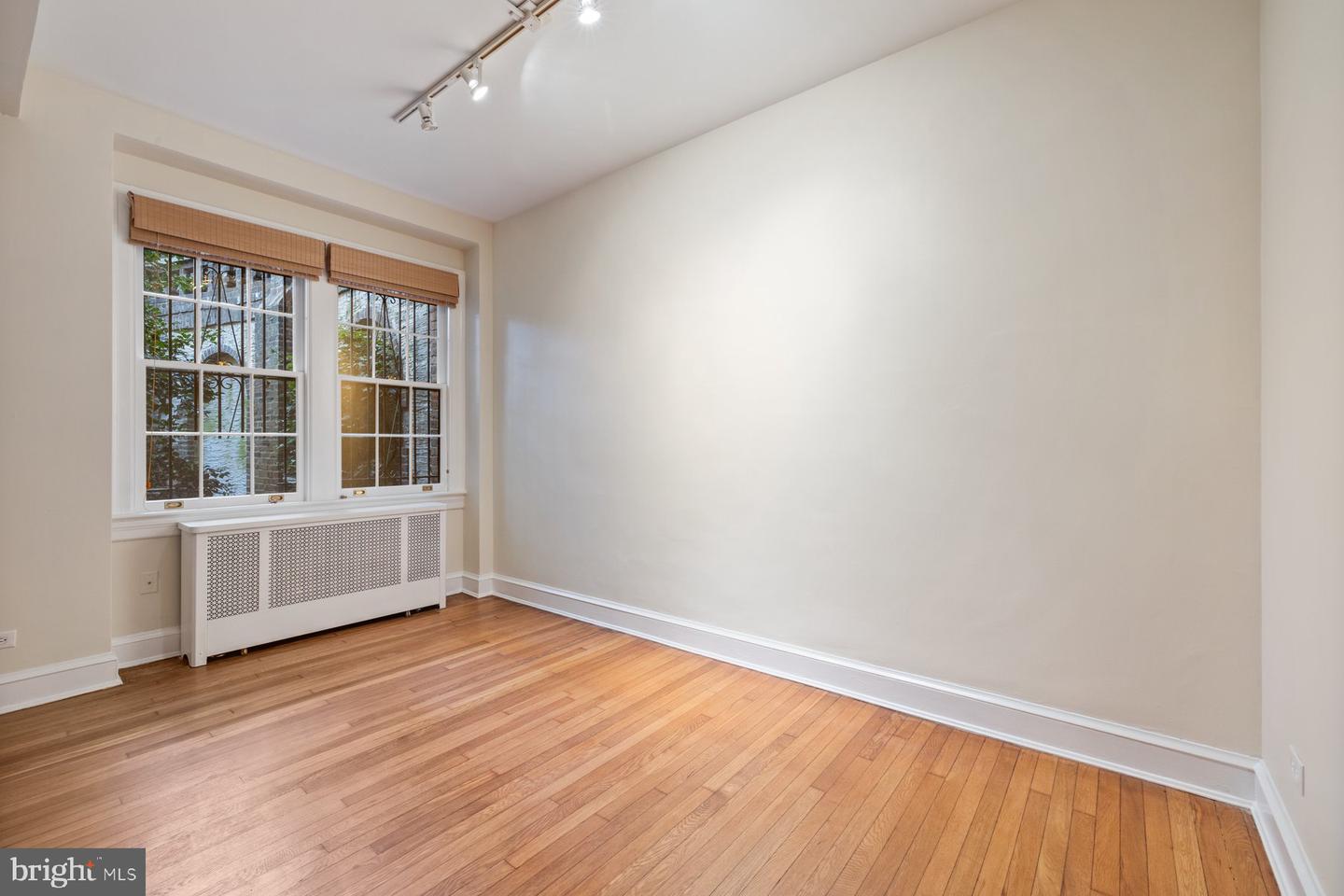 3041 SEDGWICK ST NW #102D, WASHINGTON, District Of Columbia 20008, 2 Bedrooms Bedrooms, ,1 BathroomBathrooms,Residential,For sale,3041 SEDGWICK ST NW #102D,DCDC2166056 MLS # DCDC2166056