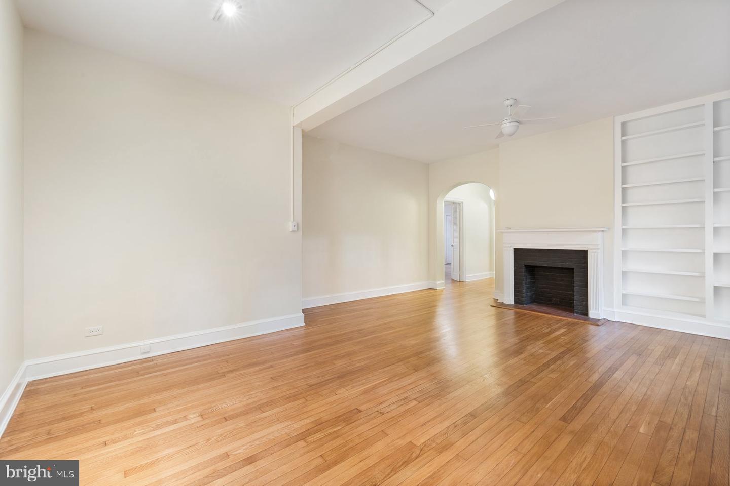 3041 SEDGWICK ST NW #102D, WASHINGTON, District Of Columbia 20008, 2 Bedrooms Bedrooms, ,1 BathroomBathrooms,Residential,For sale,3041 SEDGWICK ST NW #102D,DCDC2166056 MLS # DCDC2166056