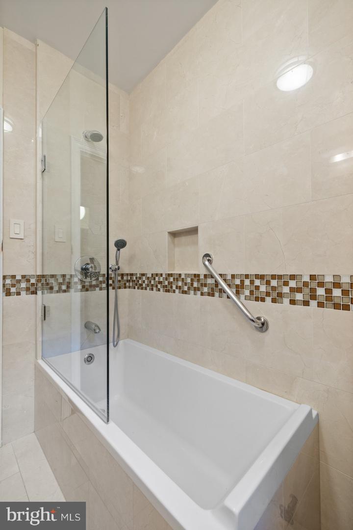 3041 SEDGWICK ST NW #102D, WASHINGTON, District Of Columbia 20008, 2 Bedrooms Bedrooms, ,1 BathroomBathrooms,Residential,For sale,3041 SEDGWICK ST NW #102D,DCDC2166056 MLS # DCDC2166056