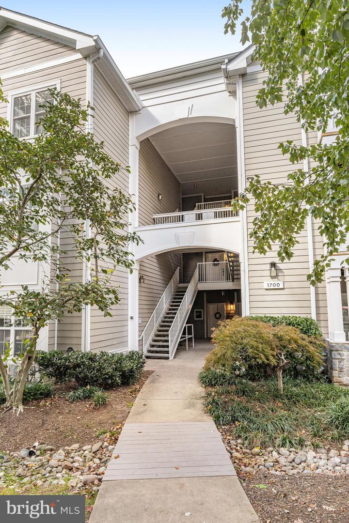 1700 LAKE SHORE CREST DR #34, RESTON, Virginia 20190, 2 Bedrooms Bedrooms, ,2 BathroomsBathrooms,Residential,For sale,1700 LAKE SHORE CREST DR #34,VAFX2207664 MLS # VAFX2207664