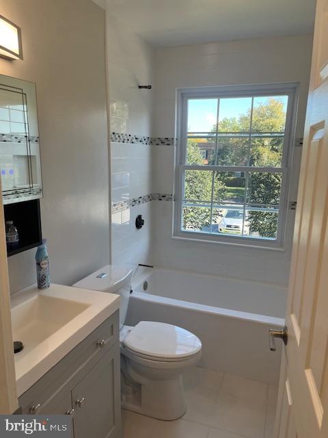 5114 COLUMBIA PIKE #6, ARLINGTON, Virginia 22204, 1 Bedroom Bedrooms, ,1 BathroomBathrooms,Residential,For sale,5114 COLUMBIA PIKE #6,VAAR2050086 MLS # VAAR2050086