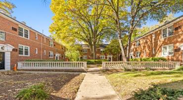 102 N GEORGE MASON DR #102-4, ARLINGTON, Virginia 22203, 1 Bedroom Bedrooms, ,1 BathroomBathrooms,Residential,For sale,102 N GEORGE MASON DR #102-4,VAAR2050088 MLS # VAAR2050088