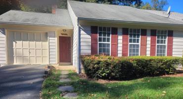 9996 HEMLOCK WOODS LN, BURKE, Virginia 22015, 3 Bedrooms Bedrooms, ,3 BathroomsBathrooms,Residential,For sale,9996 HEMLOCK WOODS LN,VAFX2207706 MLS # VAFX2207706