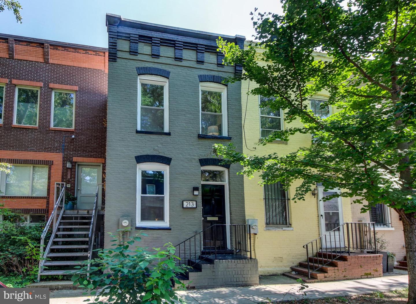 213 WARREN ST NE, WASHINGTON, District Of Columbia 20002, 2 Bedrooms Bedrooms, ,1 BathroomBathrooms,Residential,For sale,213 WARREN ST NE,DCDC2161168 MLS # DCDC2161168